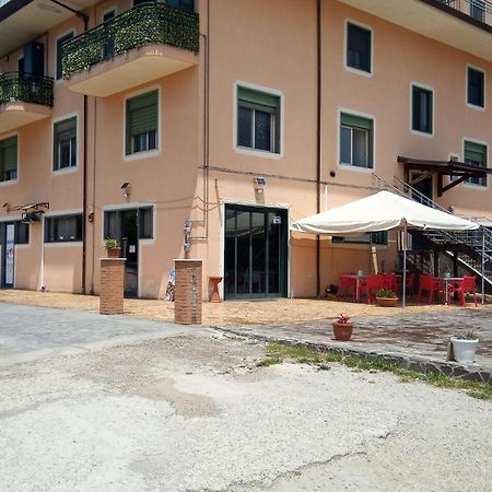 La Rosa Dei Venti Apartments Еболи Екстериор снимка